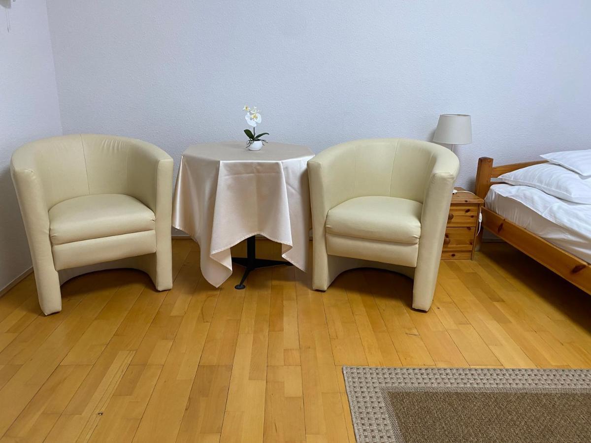 Part Cafe Residence 多瑙凯西 外观 照片